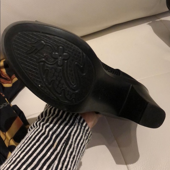 Back bootie - Picture 2 of 2